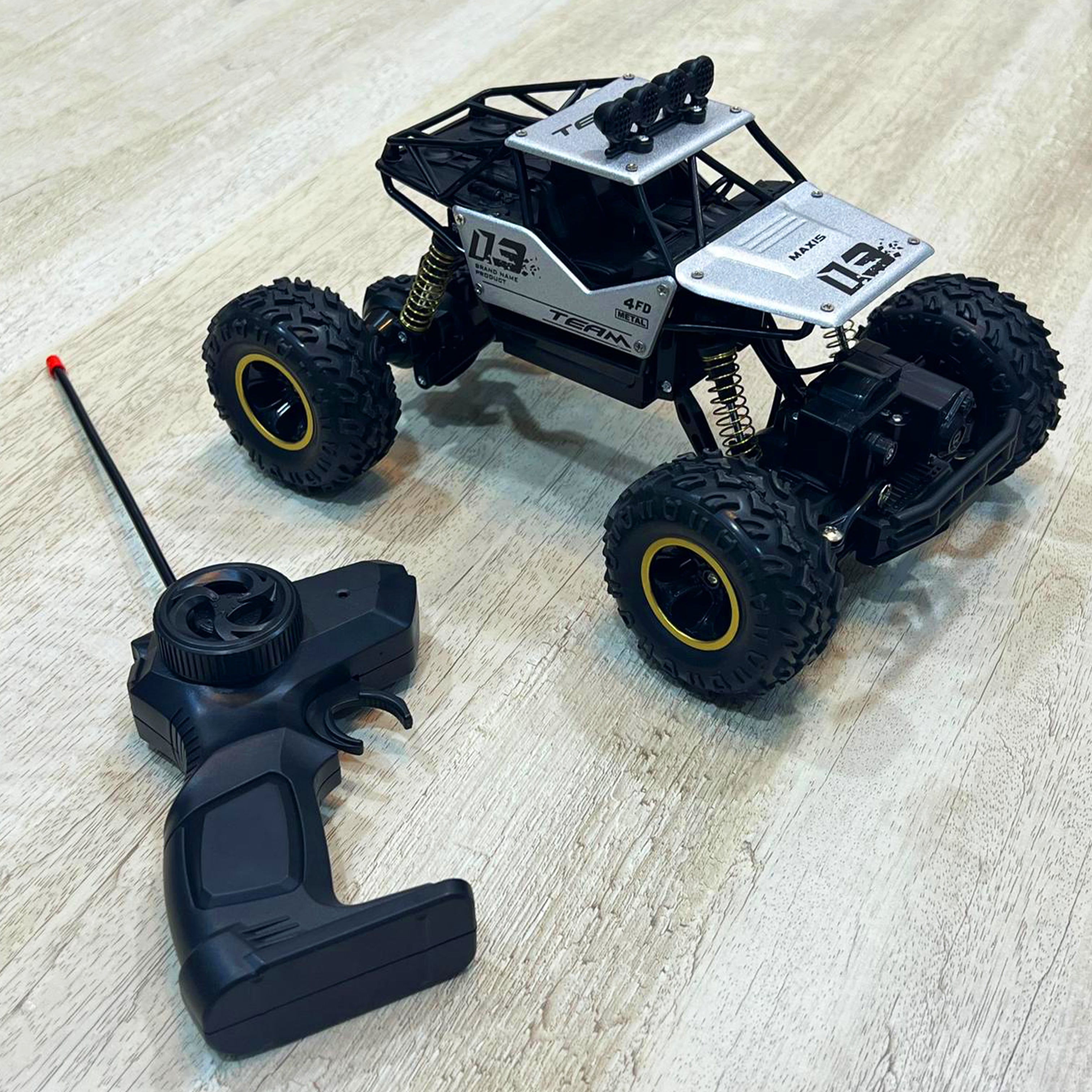 Rock Crawler 1:16 Off-Road Remote Control Car – Mian Mart